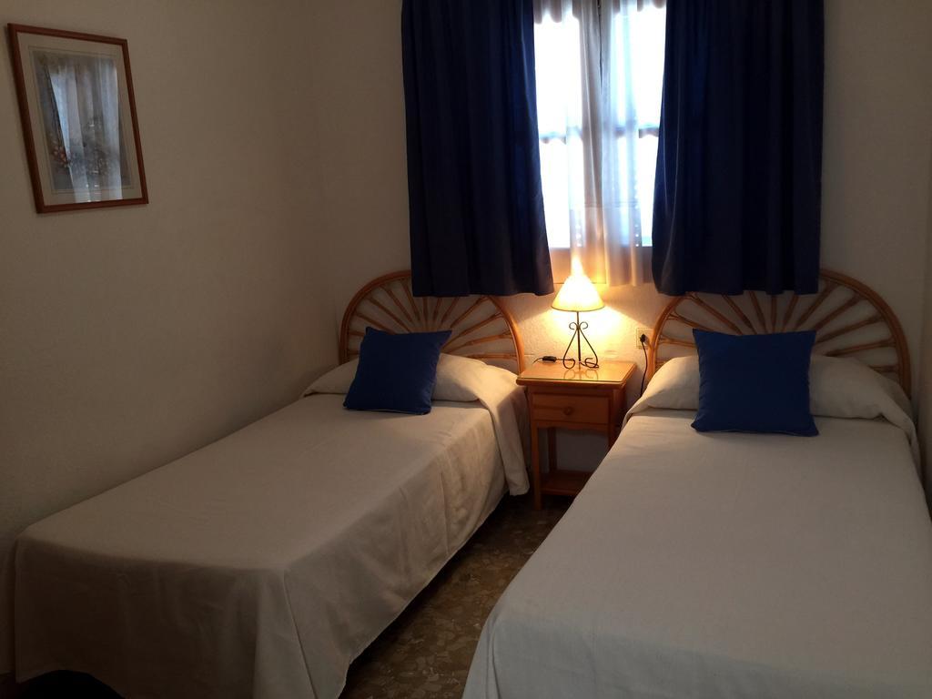 Hostal Juan De Austria II Aguadulce  Pokoj fotografie