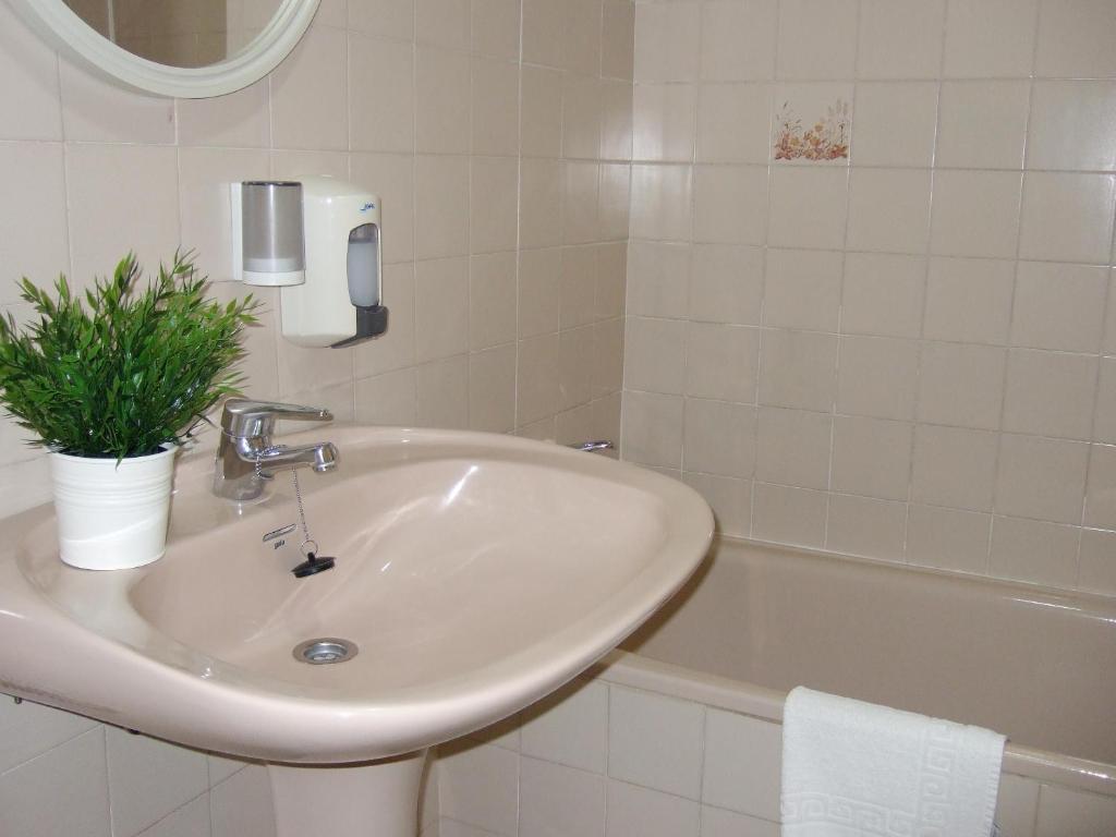 Hostal Juan De Austria II Aguadulce  Pokoj fotografie