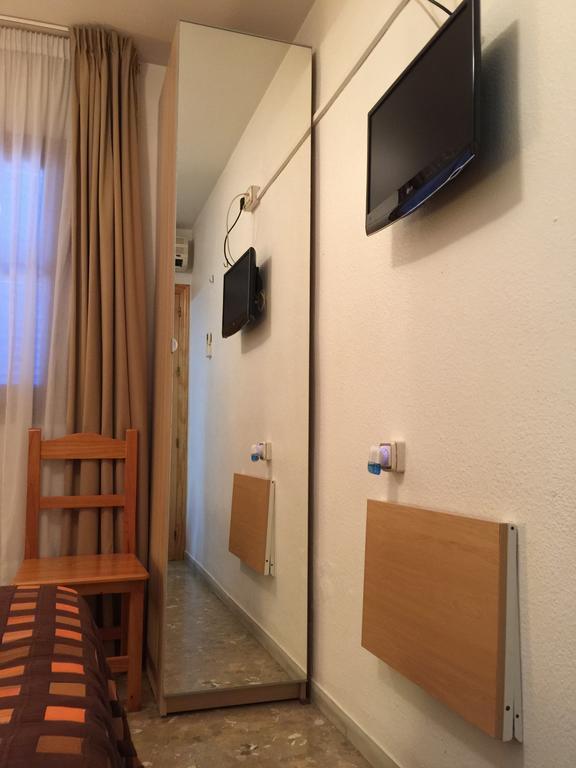 Hostal Juan De Austria II Aguadulce  Pokoj fotografie