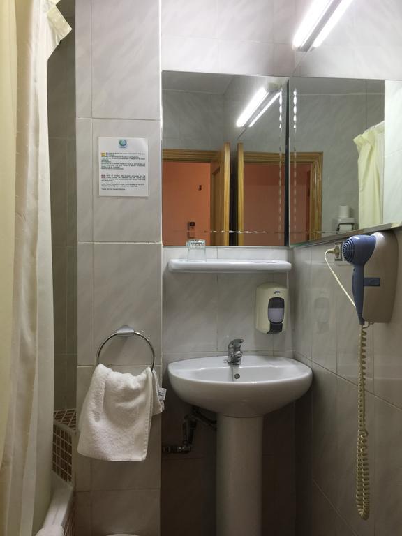 Hostal Juan De Austria II Aguadulce  Pokoj fotografie